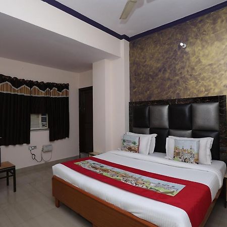 Hotel Deepak Jaipur Exteriör bild